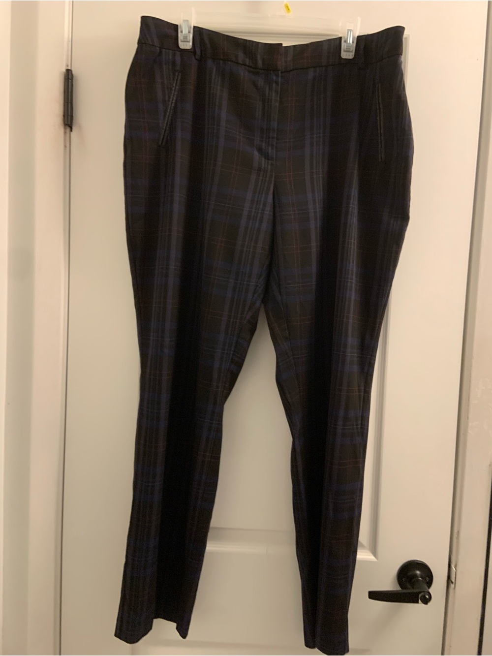 Reitmans Black Plaid Straight-Leg Pants with Blue Windowpane